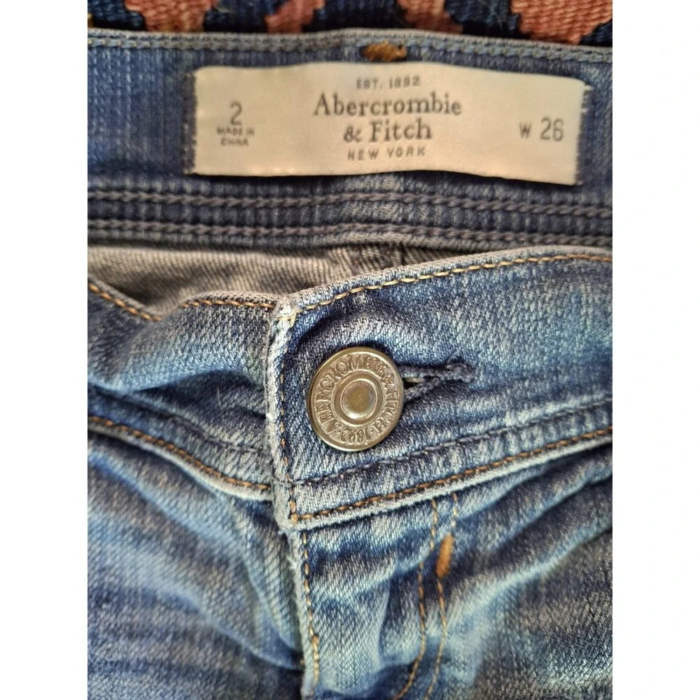 Y2K Vintage Abercrombie & Fitch low-rise distressed denim cutoff shorts 2/26